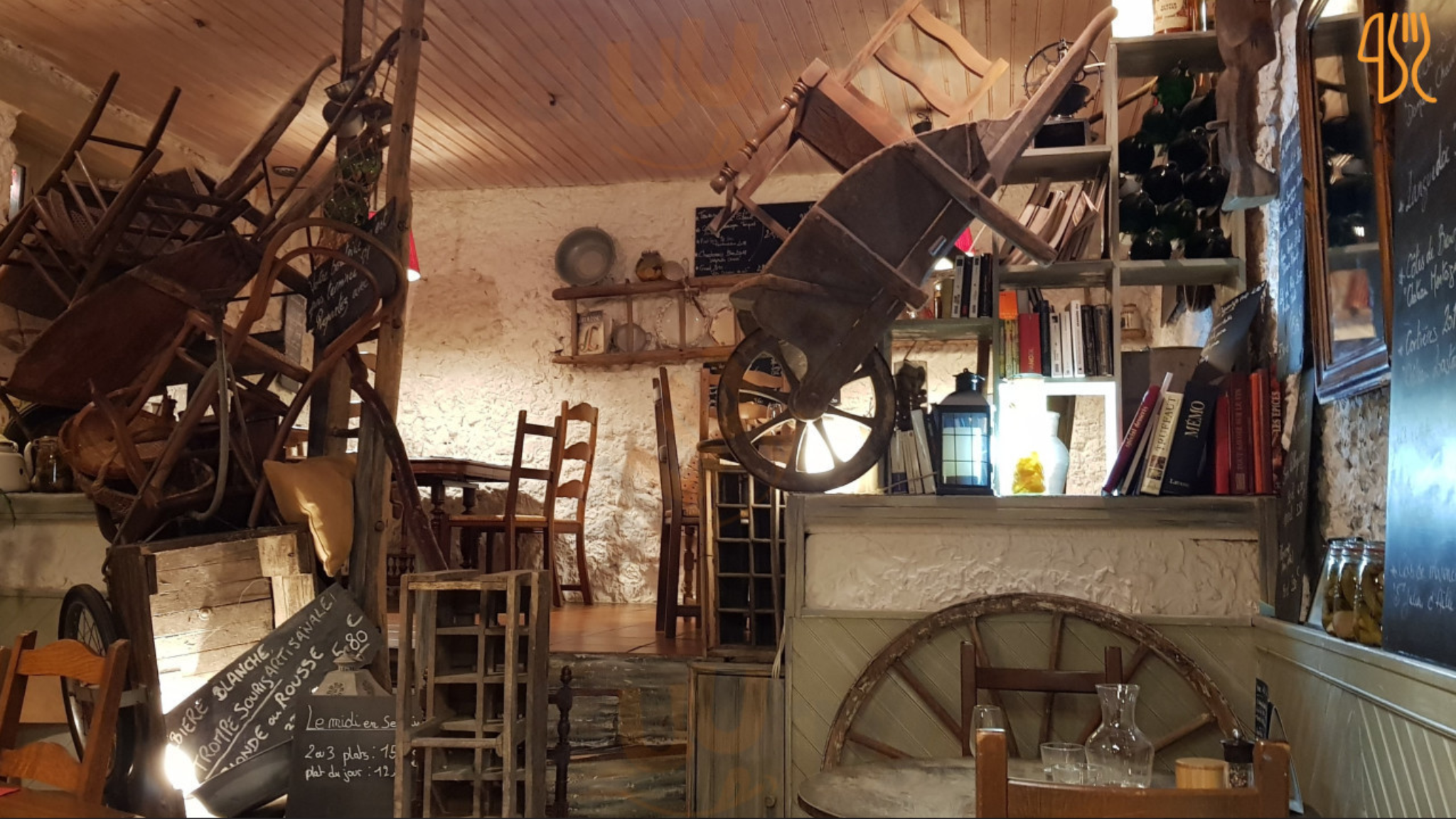 Intérieur authentique du restaurant